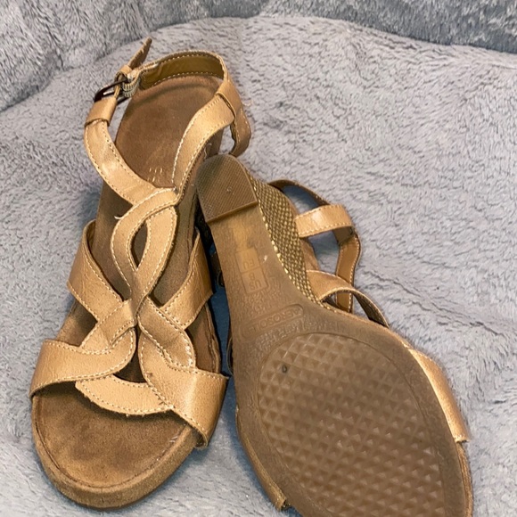 Wedges - Picture 4 of 5